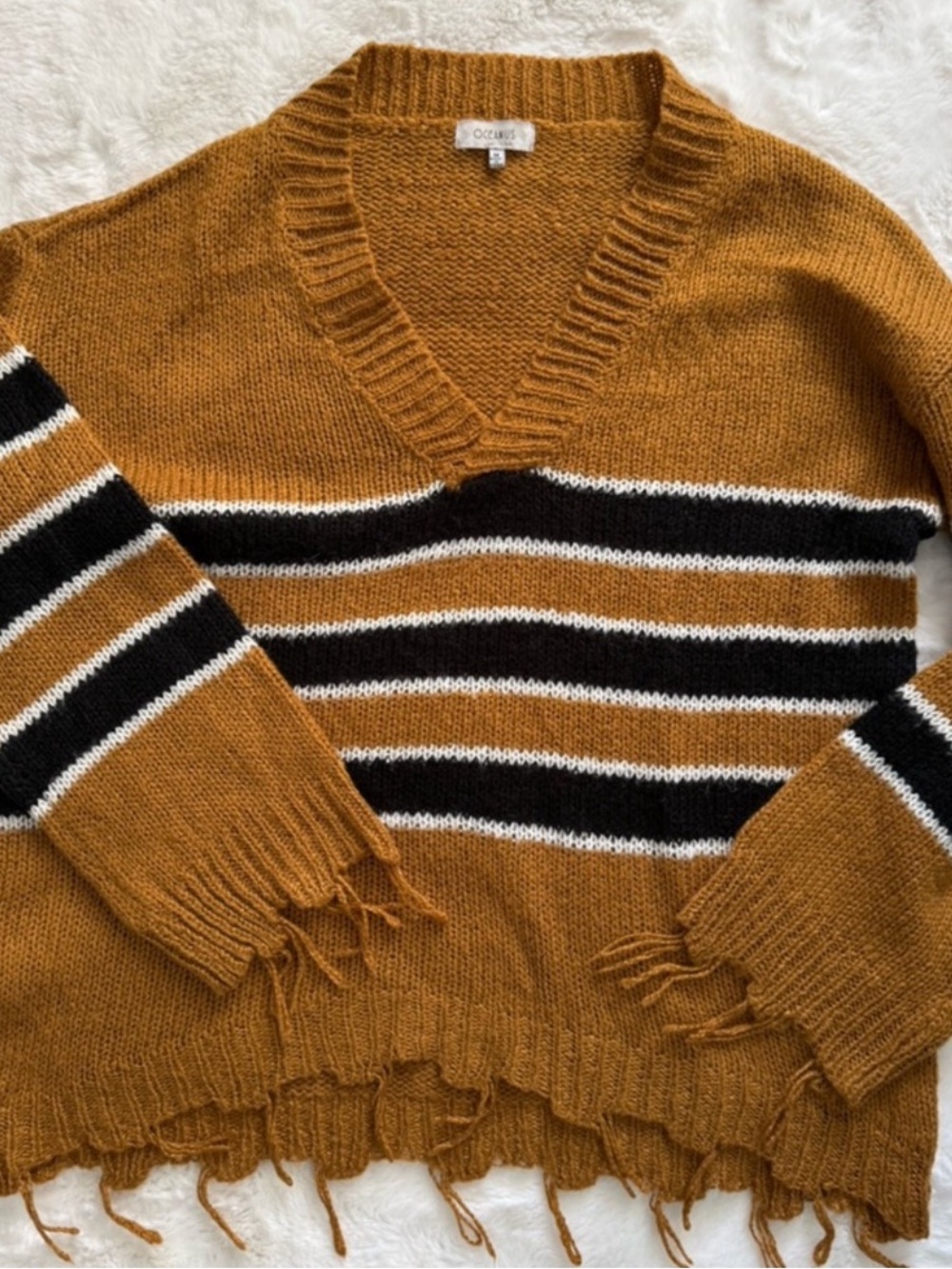 Oceanus Women's V-Neck Mustard Striped Sweater